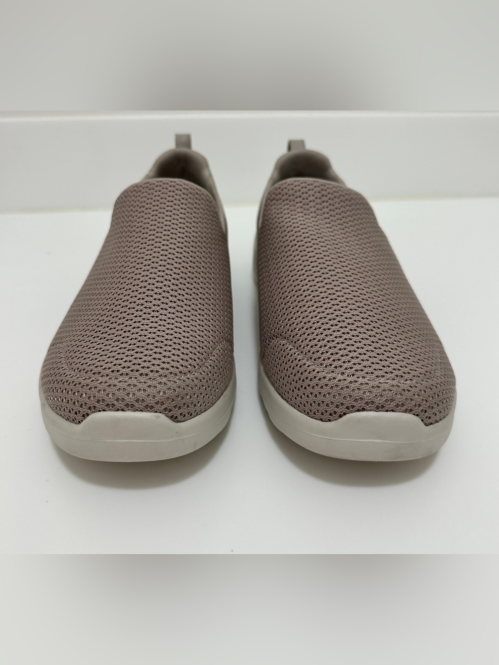 Skechers GOwalk Goga Max Slip-On Walking Shoes Taupe Women’s 11 - Picture 4 of 10